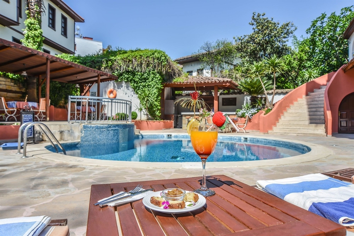 Imagen del bar/restaurante del Boutique Argos Hotel. Foto 2