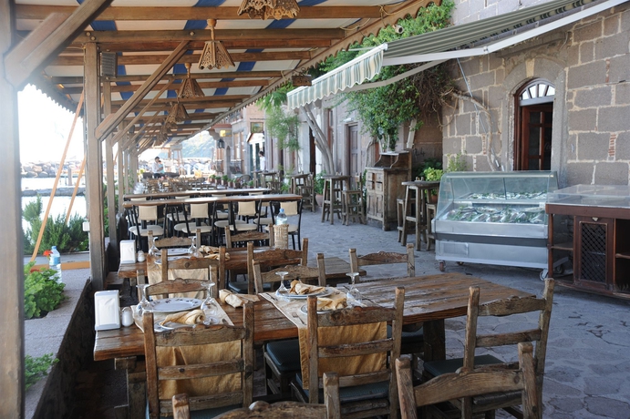 Imagen del bar/restaurante del Boutique Assos Nazlihan Hotel - Special Class. Foto 6