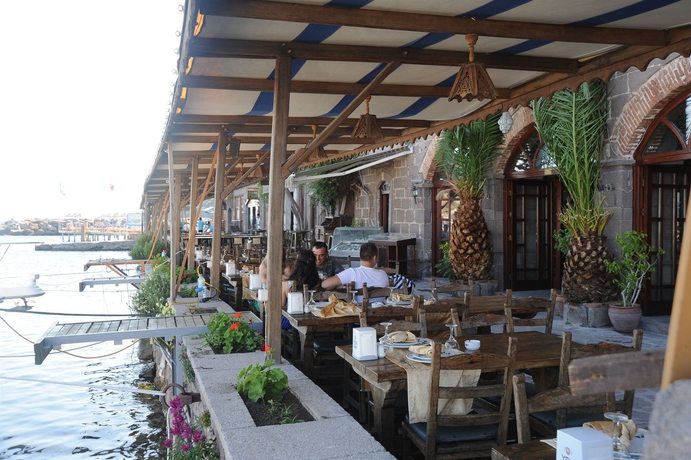 Imagen del bar/restaurante del Boutique Assos Nazlihan Hotel - Special Class. Foto 7