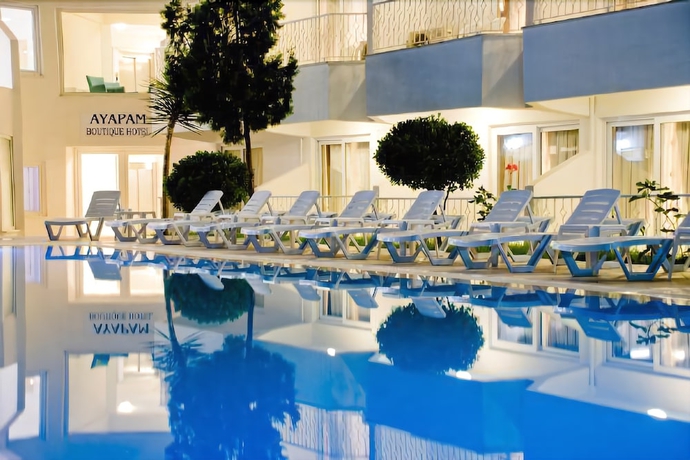 Imagen de la piscina del Boutique Ayapam Hotel. Foto 13