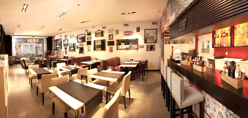 Imagen del bar/restaurante del Boutique Be Hollywood Hotel. Foto 2