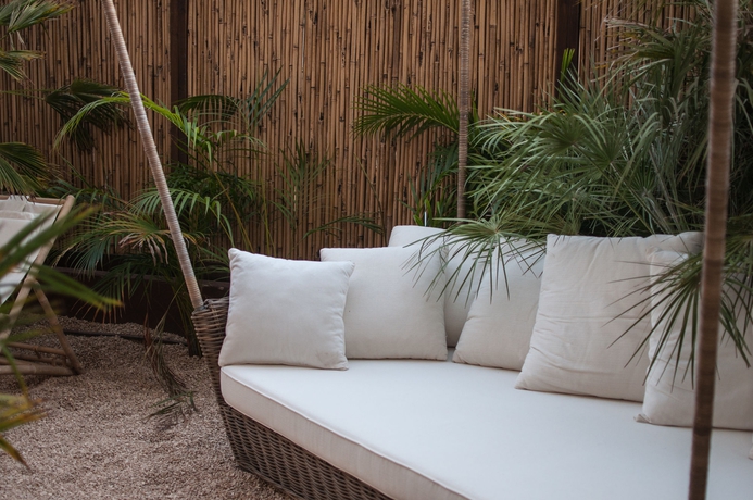 Imagen de la piscina del Boutique Brown Beach House By Brown Hotels. Foto 15