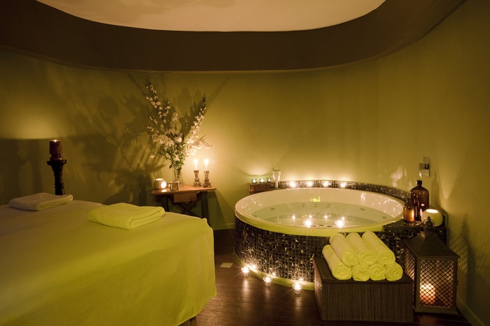 Imagen de la piscina del Boutique Brown Tlv Urban Hotel. Foto 16