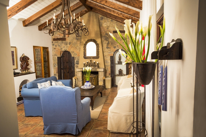 Imagen de los interiores del Boutique Casa Encantada By Porta Hotels. Foto 10