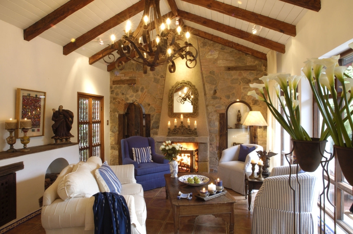 Imagen de los interiores del Boutique Casa Encantada By Porta Hotels. Foto 12