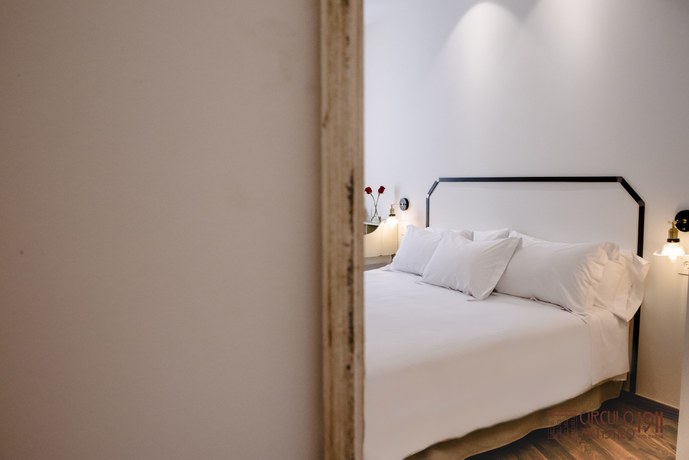 Imagen de la habitación del Boutique Círculo Artístico 1911 Hotel. Foto 15