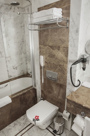 Imagen de la habitación del Boutique Corinne Art and Hotel. Foto 16