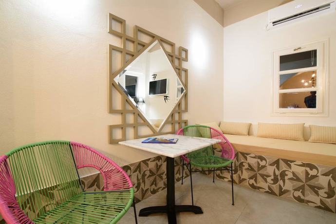 Imagen de los interiores del Boutique De_Naxia Suites. Foto 16
