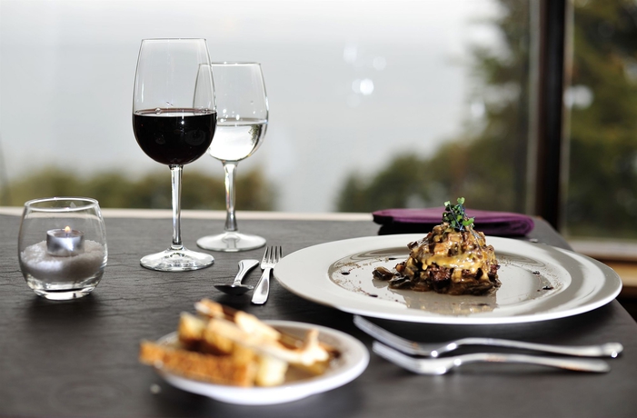 Imagen del bar/restaurante del Boutique Design Suites Bariloche. Foto 7