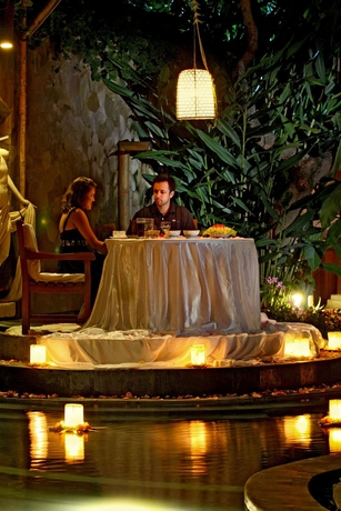 Imagen del bar/restaurante del Boutique Dewani Villa Resort. Foto 3