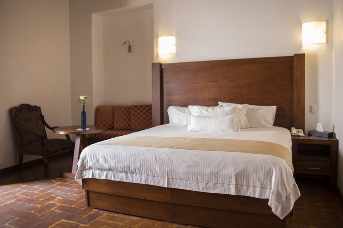 Imagen de la habitación del Boutique El Serafin Hotel. Foto 12