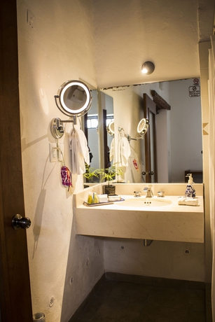 Imagen de la habitación del Boutique El Serafin Hotel. Foto 13