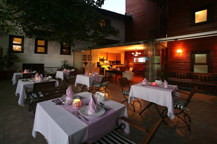 Imagen de los exteriores del Boutique Garden House Hotel - Special Class. Foto 12