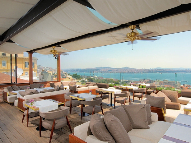 Imagen del bar/restaurante del Boutique Georges Hotel Galata. Foto 2