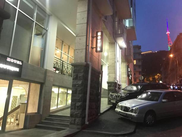Imagen de los exteriores del Boutique Gold Boutique Rustaveli. Foto 14