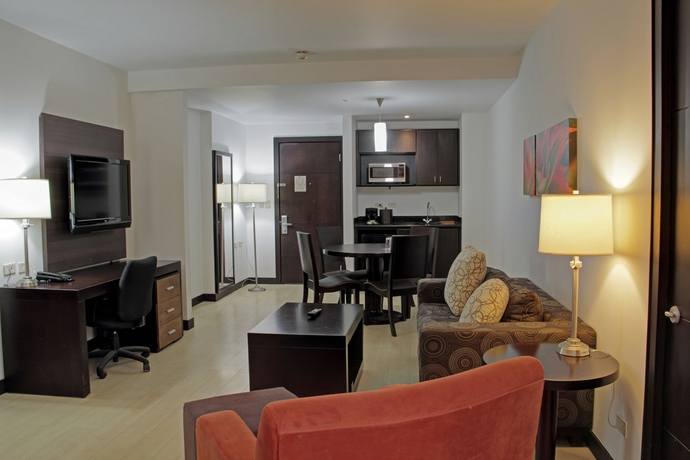 Imagen de los interiores del Boutique Holiday Inn Express San Jose Forum, An Ihg Hotel. Foto 9