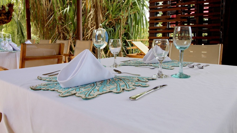 Imagen del bar/restaurante del Boutique Hotel Acantilado De La Tierra. Foto 4