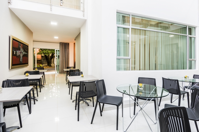 Imagen del bar/restaurante del Boutique Hotel Asturias Medellin. Foto 8