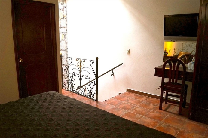 Imagen de la habitación del Boutique Hotel Mes&oacute;n De Los Remedios. Foto 3