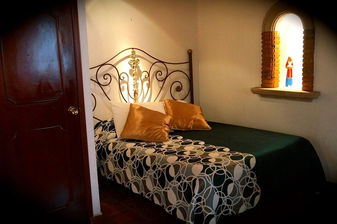 Imagen de la habitación del Boutique Hotel Mes&oacute;n De Los Remedios. Foto 5