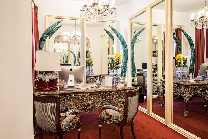 Imagen de los interiores del Boutique Il Monastero Collection. Foto 14