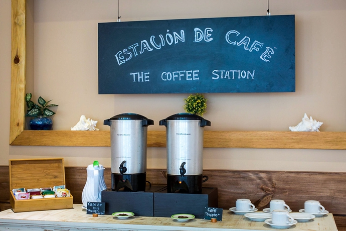 Imagen del bar/restaurante del Boutique Illusion Hotel By Bfh. Foto 10