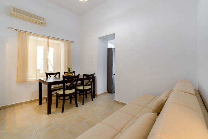 Imagen de la habitación del Boutique Iriana Suites. Foto 13