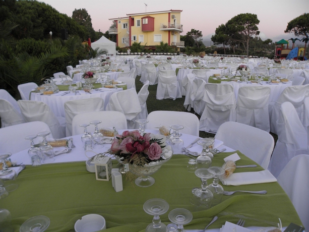 Imagen de los exteriores del Boutique Irida Resort Suites. Foto 14