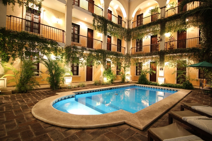 Imagen de la piscina del Boutique La Misi&oacute;n De Fray Diego Hotel. Foto 14