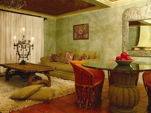 Imagen de los interiores del Boutique La Puertecita Hotel. Foto 13