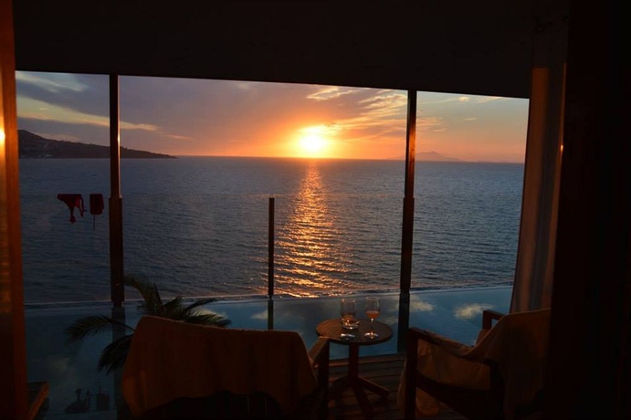 Imagen de la piscina del Boutique Laqua By The Sea. Foto 16