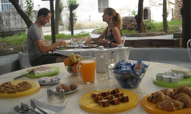 Imagen del bar/restaurante del Boutique Le Stanze Del Vicere'. Foto 3