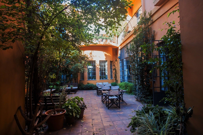 Imagen de los exteriores del Boutique Legado Mitico Salta Hotel. Foto 12