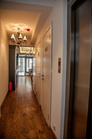 Imagen de los interiores del Boutique Lucis Est In Pera. Foto 14