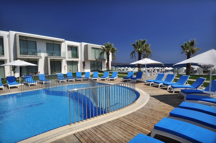 Imagen de la piscina del Boutique Lugga Boutique and Beach. Foto 18