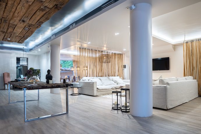 Imagen de los interiores del Boutique Mikelina. Foto 16