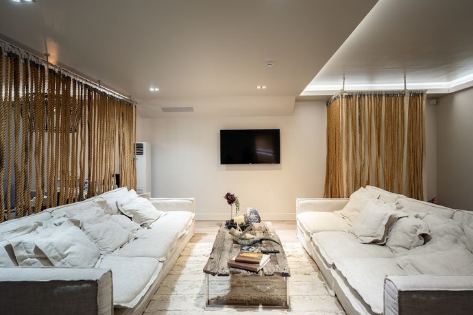 Imagen de los interiores del Boutique Mikelina. Foto 20