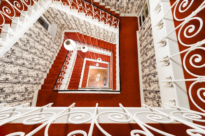 Imagen de los interiores del Boutique Moma1890. Foto 13