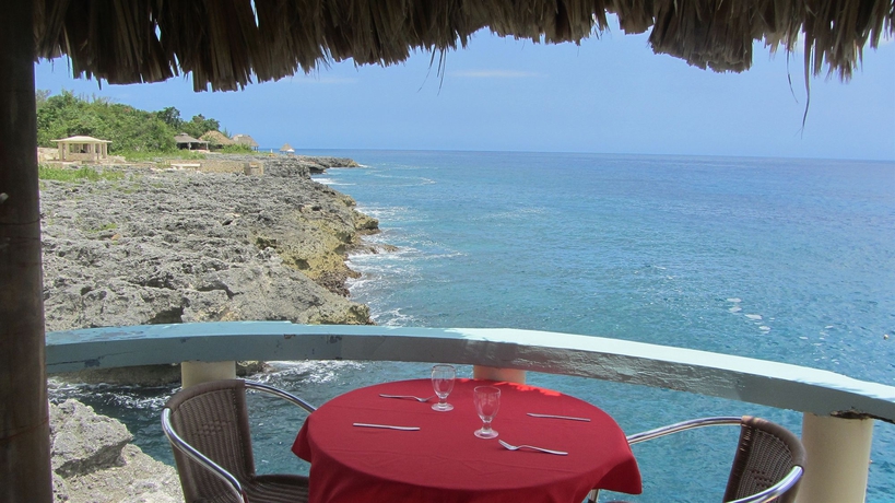 Imagen del bar/restaurante del Boutique Negril Escape Resort and Spa. Foto 9