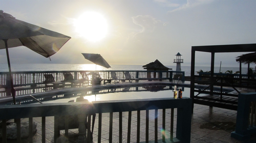 Imagen de la piscina del Boutique Negril Escape Resort and Spa. Foto 15