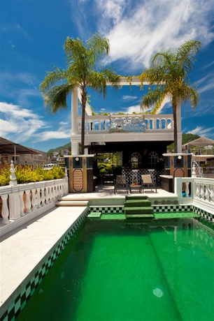 Imagen de la piscina del Boutique Rivera Del Rio Hotel. Foto 8
