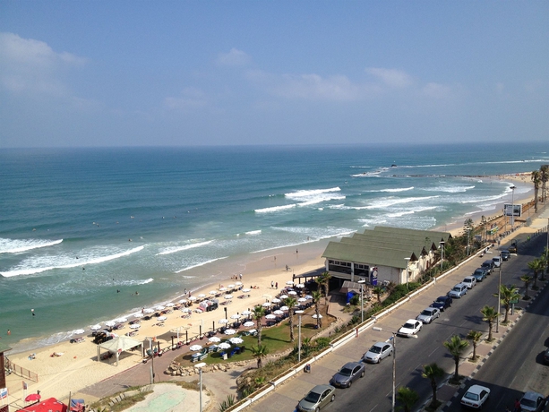 Imagen de los exteriores del Boutique Roxon Sea Sand Bat Yam. Foto 14