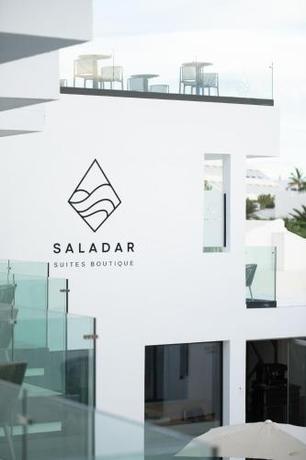 Imagen de los exteriores del Boutique Saladar Suites. Foto 15