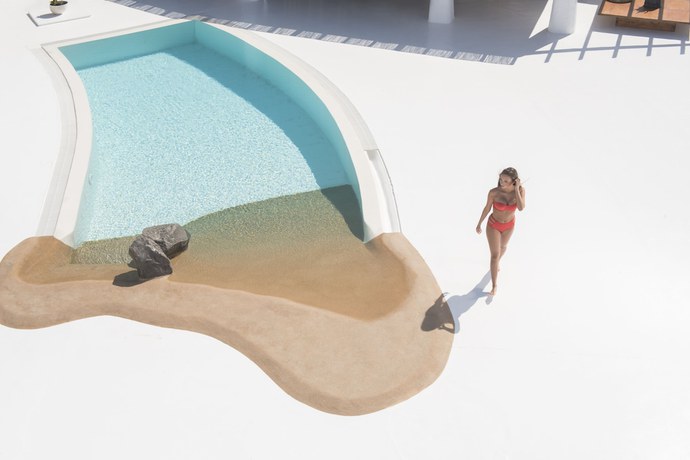 Imagen de la piscina del Boutique Sophia, Santorini. Foto 19