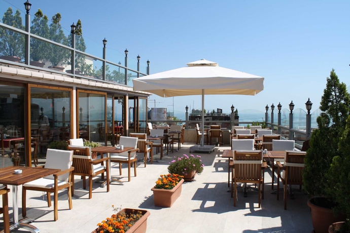 Imagen del bar/restaurante del Boutique Sultanhan Hotel - Special Class. Foto 3