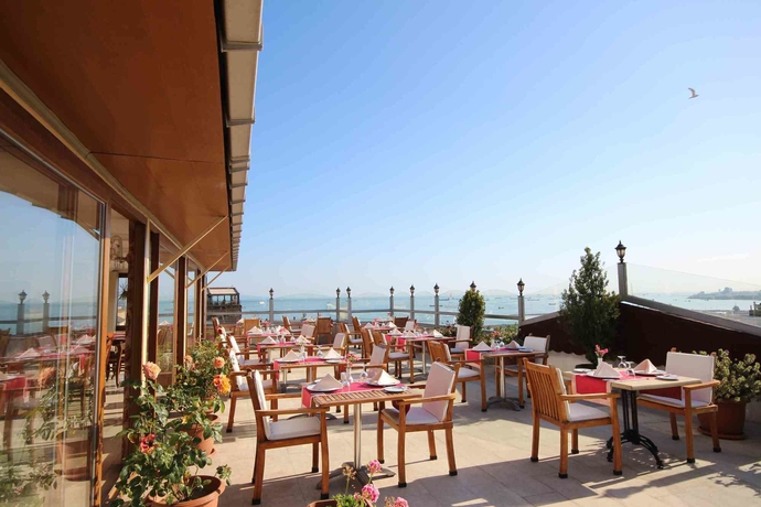 Imagen del bar/restaurante del Boutique Sultanhan Hotel - Special Class. Foto 5