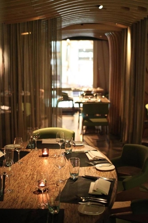 Imagen del bar/restaurante del Boutique The Luxe Manor. Foto 4