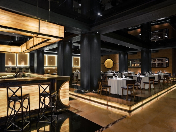 Imagen del bar/restaurante del Boutique The Opposite House. Foto 2