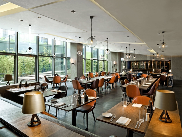 Imagen del bar/restaurante del Boutique The Opposite House. Foto 5