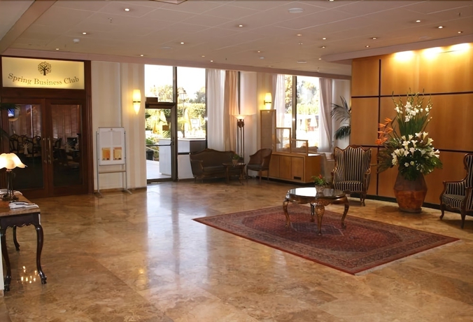 Imagen de los interiores del Boutique The Seasons On The Sea. Foto 15